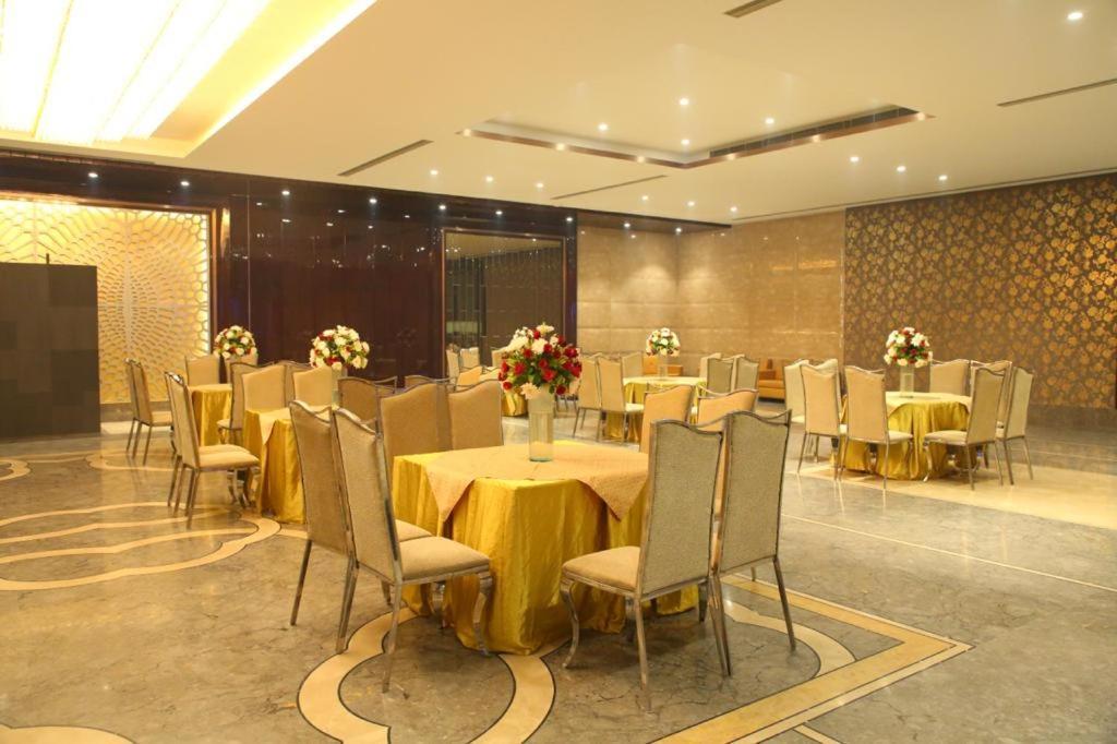 The Grand Village Moradabad Extérieur photo