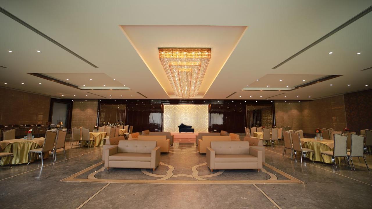 The Grand Village Moradabad Extérieur photo